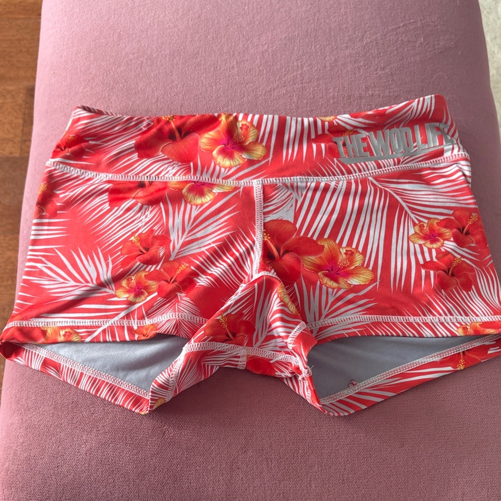 THE WOD LIFE Bootie/Crossfit/Fitness Shorts Orange/Coral Hibiscus Floral